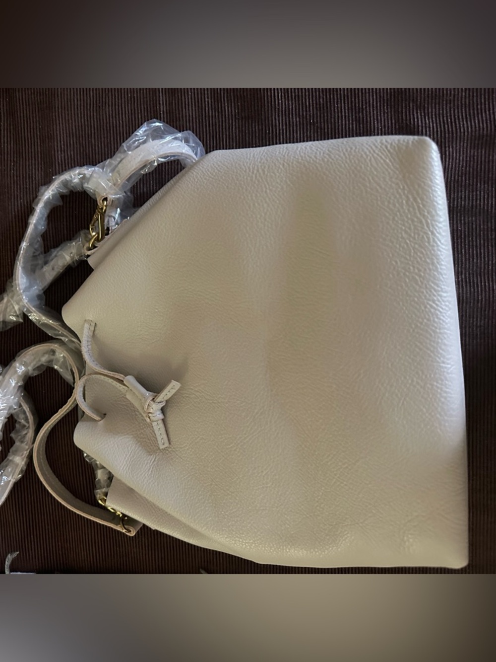 HOBO Cream Pebbled Leather Drawstring Shoulder Bag